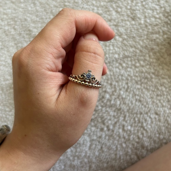 Pandora Gold Crown Ring - Picture 3 of 3